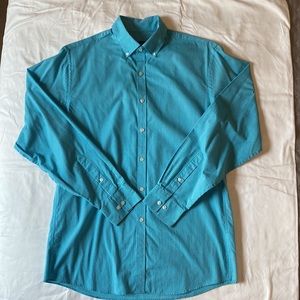NWOT  Van Heusen studio button-down shirt size 15 to 15 1/2 34/35